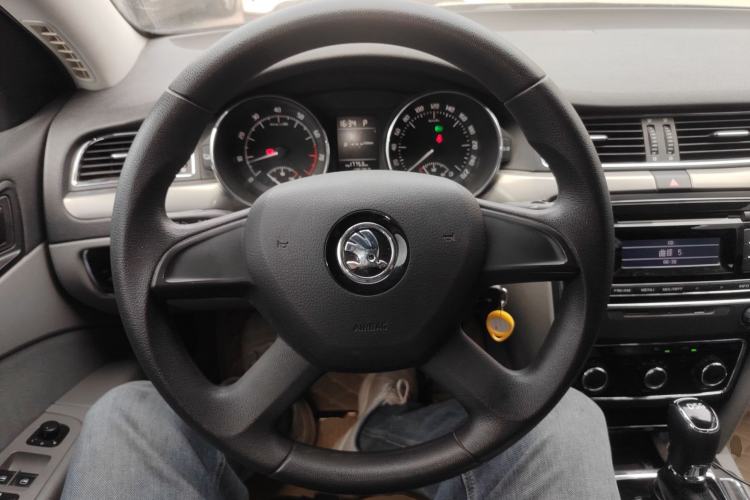 Used Skoda Superb 2013 1.4TSI DSG Sport Edition Steering Wheel