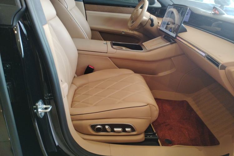 Used Hima Stelato S9 2025 Extended-Range Max Right Front Seat