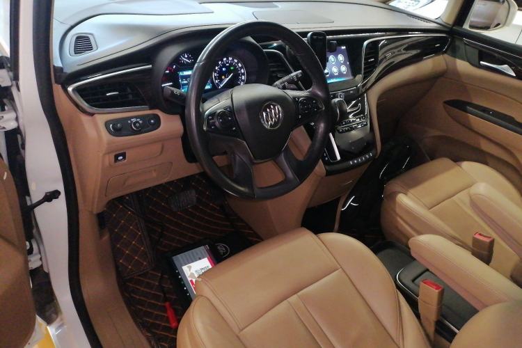 Used Buick GL8 2017 ES 28T Luxury Model China V Standard Center Console