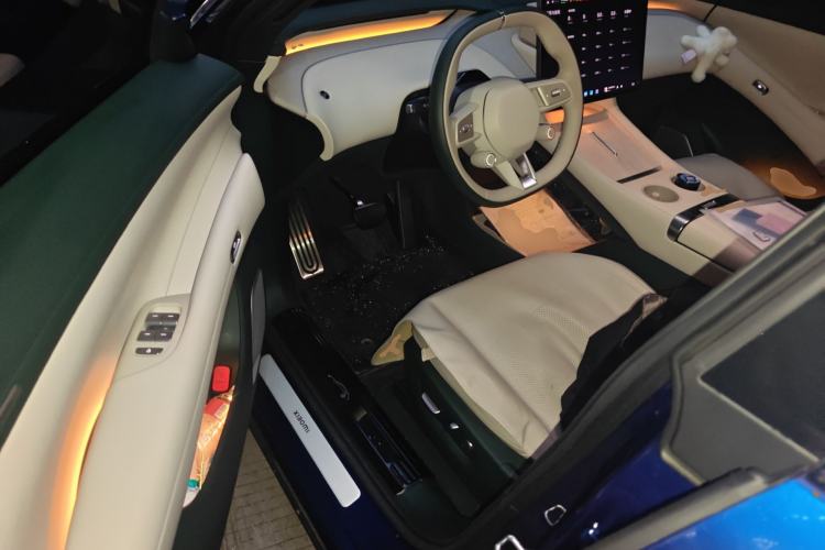 Used Xiaomi Auto YU7 2025 Ultra-Long Range Rear-Wheel Drive Version Driver Seat