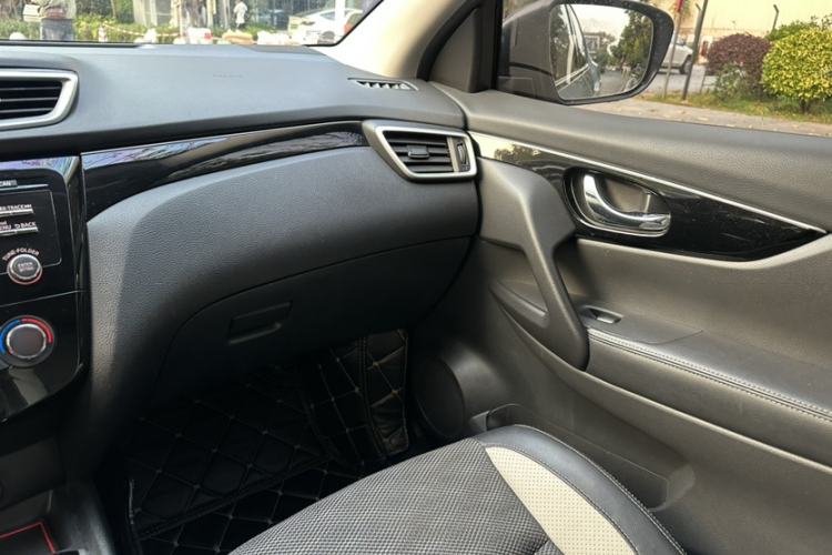 Used Nissan Qashqai 2016 2.0L CVT Luxury Edition