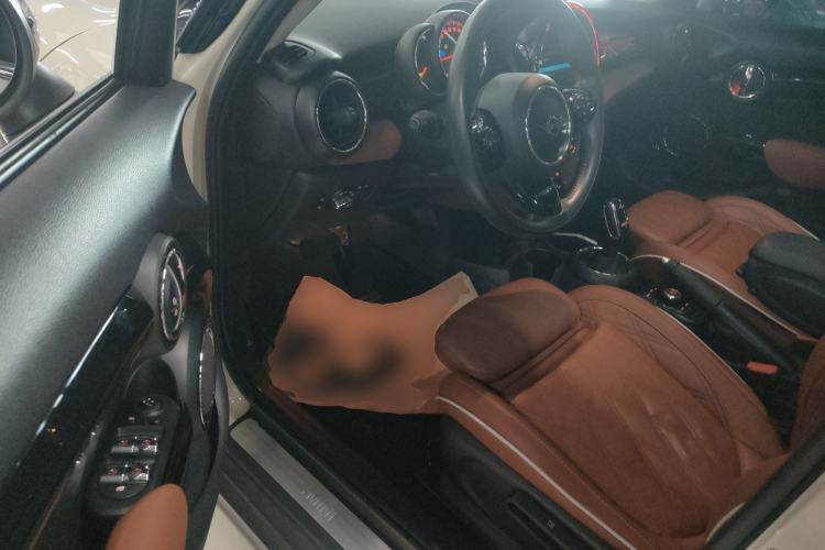 Used MINI MINI 2018 1.5T COOPER Artist Five-Door Edition
