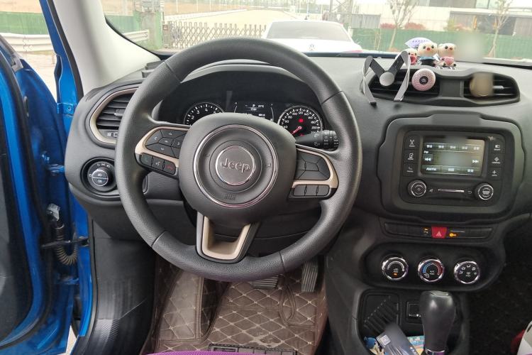 Used Jeep Renegade 2017 180T Automatic High-Energy Version
