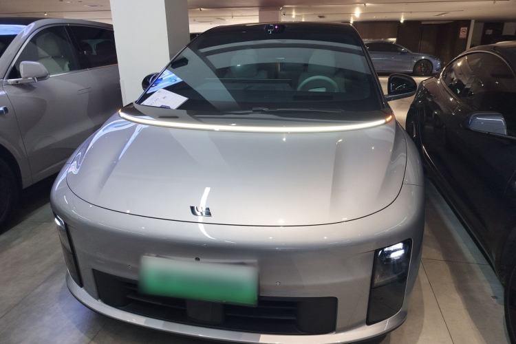 Used Li Auto i6 2025 Model Two-Wheel-Drive Standard Type