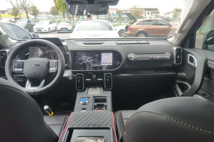 Used Haval DARGO 2024 2.0T DCT Chinese Rural Dog Edition Center Console