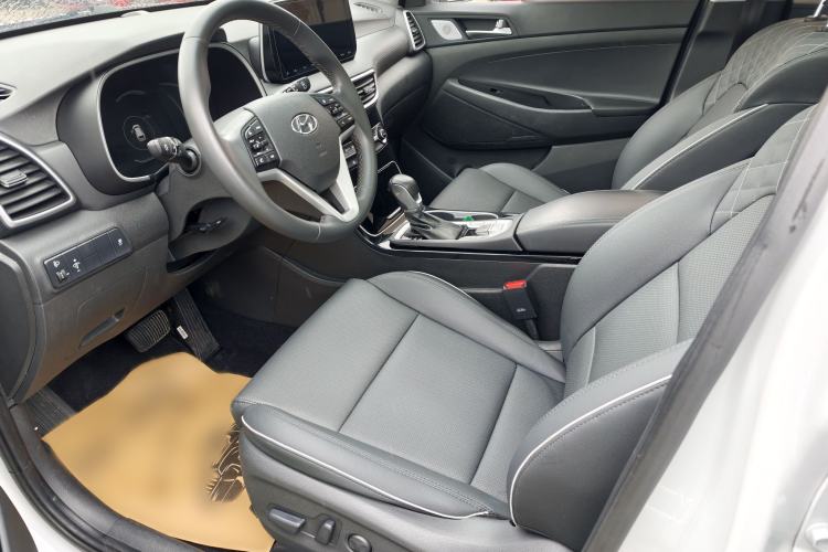 Used Hyundai Tucson 2020 280TGDi Two-Wheel-Drive GLS Fashion Edition China VI Standard