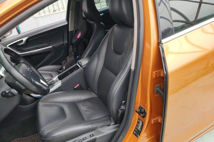 Used Volvo S60 2013 T5 Comfort Edition