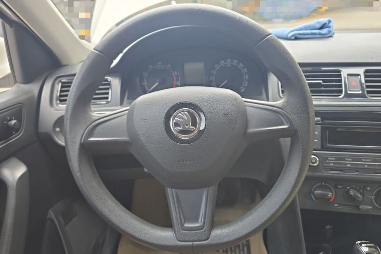 Used Skoda Rapid Spaceback 2014 1.6L Automatic Enjoyment Edition