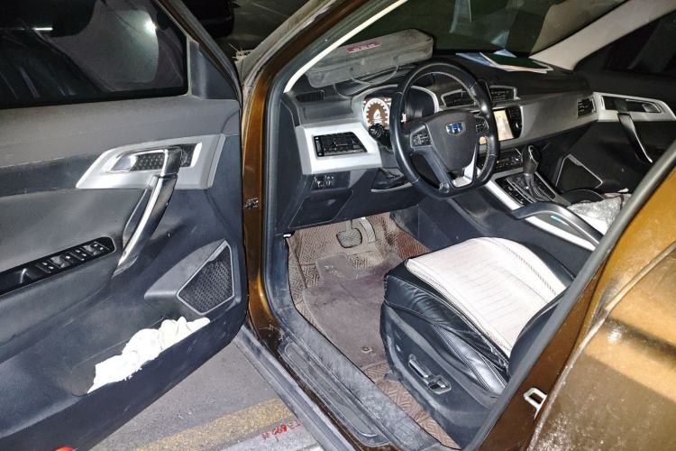 Used Geely Auto Emgrand X7 Sport 2016 1.8TD Automatic Smart Model Driver Seat