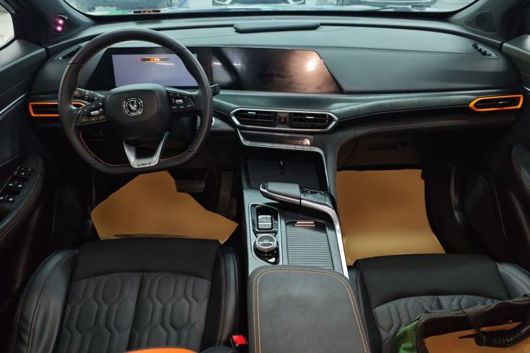 Used Changan UNI-T 2022 1.5T Prestige Version
