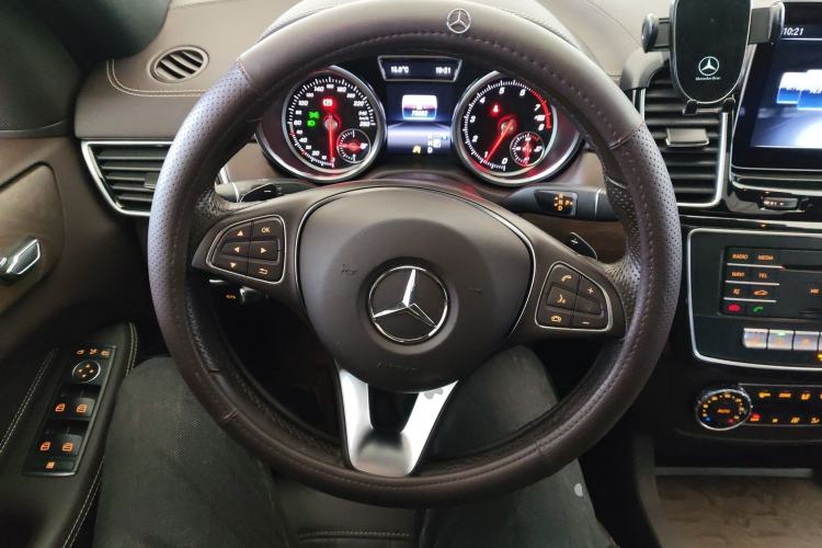 Used Mercedes-Benz GLE 2017 GLE 320 4MATIC Dynamic Model Steering Wheel