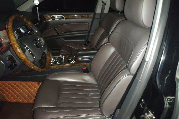 Used Volkswagen Phaeton 2011 3.6L V6 4-Seater Extended-Length Individual Edition Left Front Seat