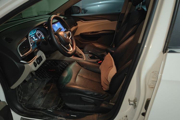 Used Buick GT 2015 15N Automatic Elite Version Left Front Seat