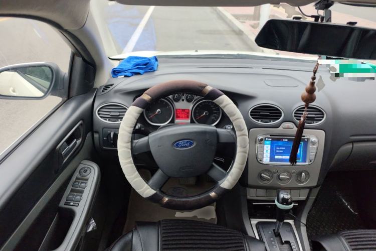 Used Ford Focus 2013 Hatchback Classic 1.8L Automatic Base Model
