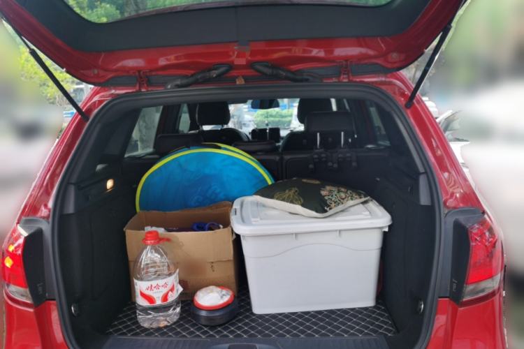 Used Mercedes-Benz B-Class 2015 B 200 Sport Edition Trunk