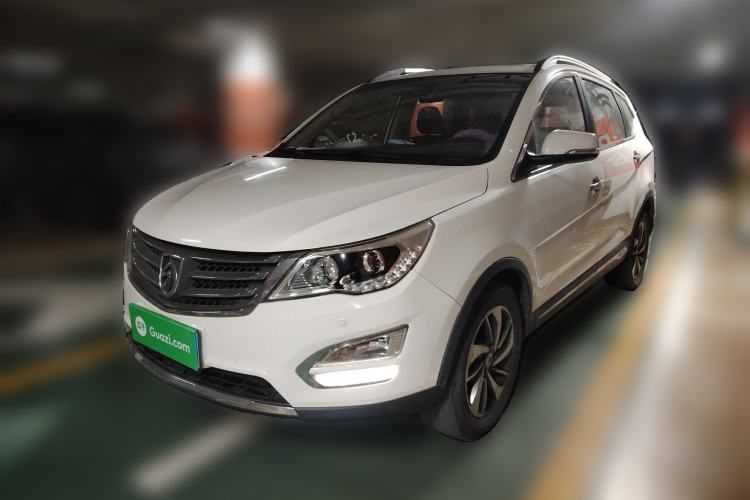 Used Baojun 560 2015 1.8L manual luxury version