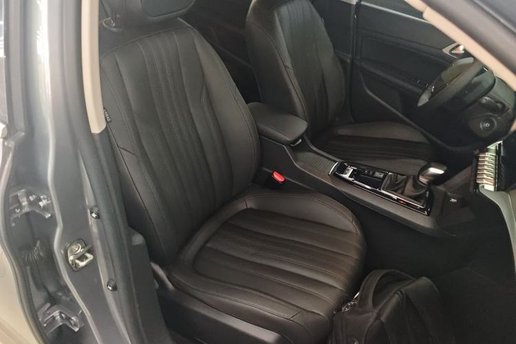 Used Peugeot 408 2022 1.6T Light-Chasing Edition Right Front Seat