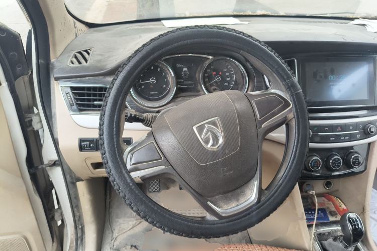 Used Baojun 730 2016 1.5L Manual Comfort Version 7 Seats China V Emission Standard Steering Wheel