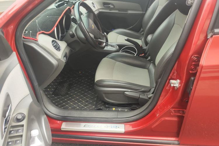 Used Chevrolet Cruze 2013 1.8L SE AT Left Front Seat