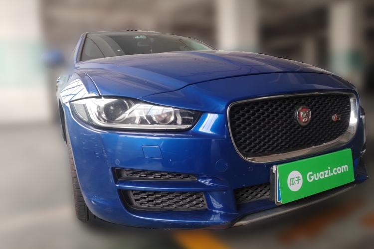 Used Jaguar XEL 2019 2.0T 200 PS Deluxe Edition Front Right 45 Deg