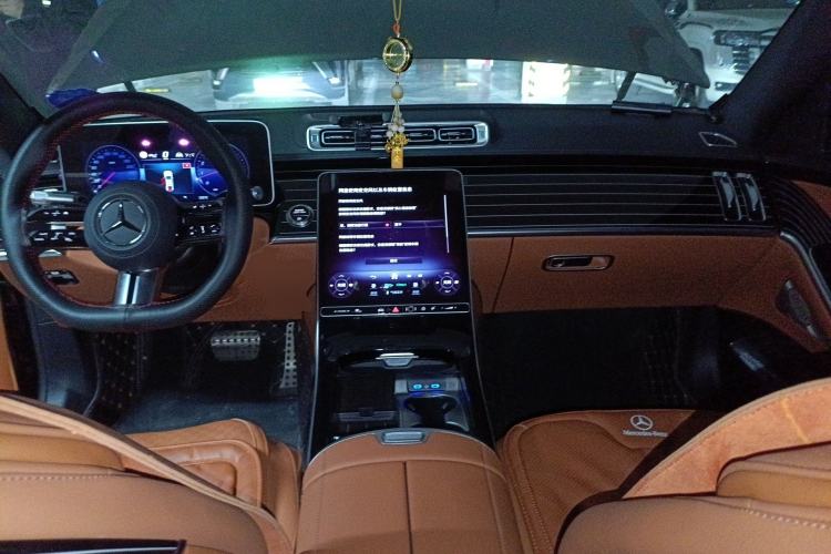 Used Mercedes-Benz S-Class 2024 S 450 L 4MATIC Center Console