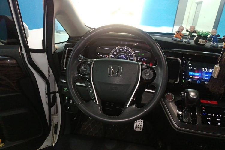 Used Honda Elysion 2016 2.4L Style Edition
