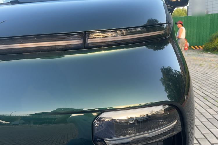 Used Geely Galaxy LEVC L380 2024 140-Degree 6-Seater All-Wheel-Drive Ultra