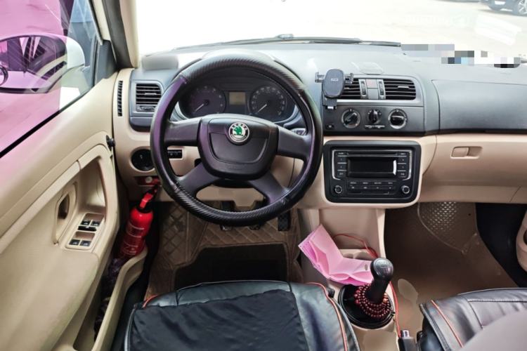 Used Skoda Fabia 2012 1.4L Manual Crystal Edition
