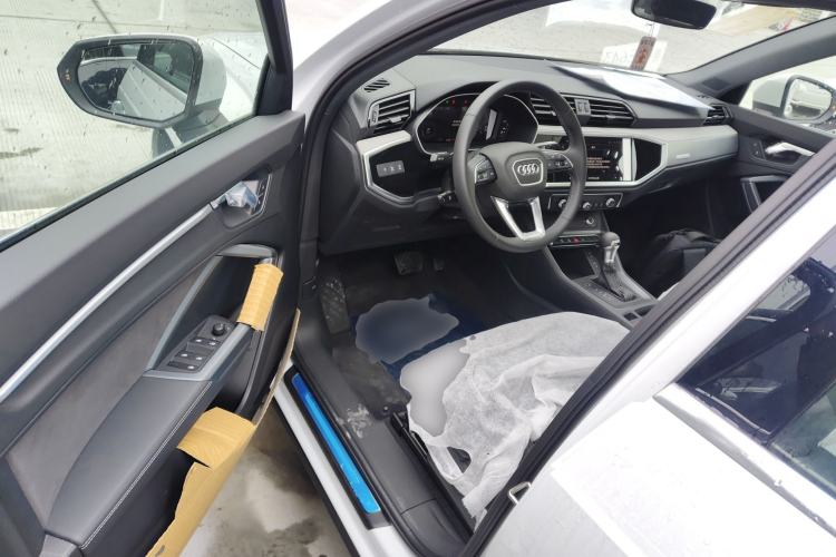 Used Audi Q3 2024 35 TFSI Ambition Dynamic Edition