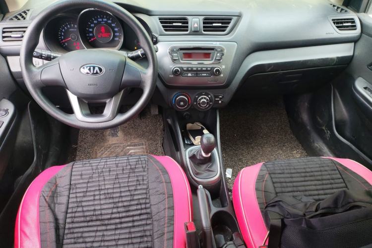 Used Kia K2 2012 Sedan 1.4L MT TOP Commemorative Edition Center Console