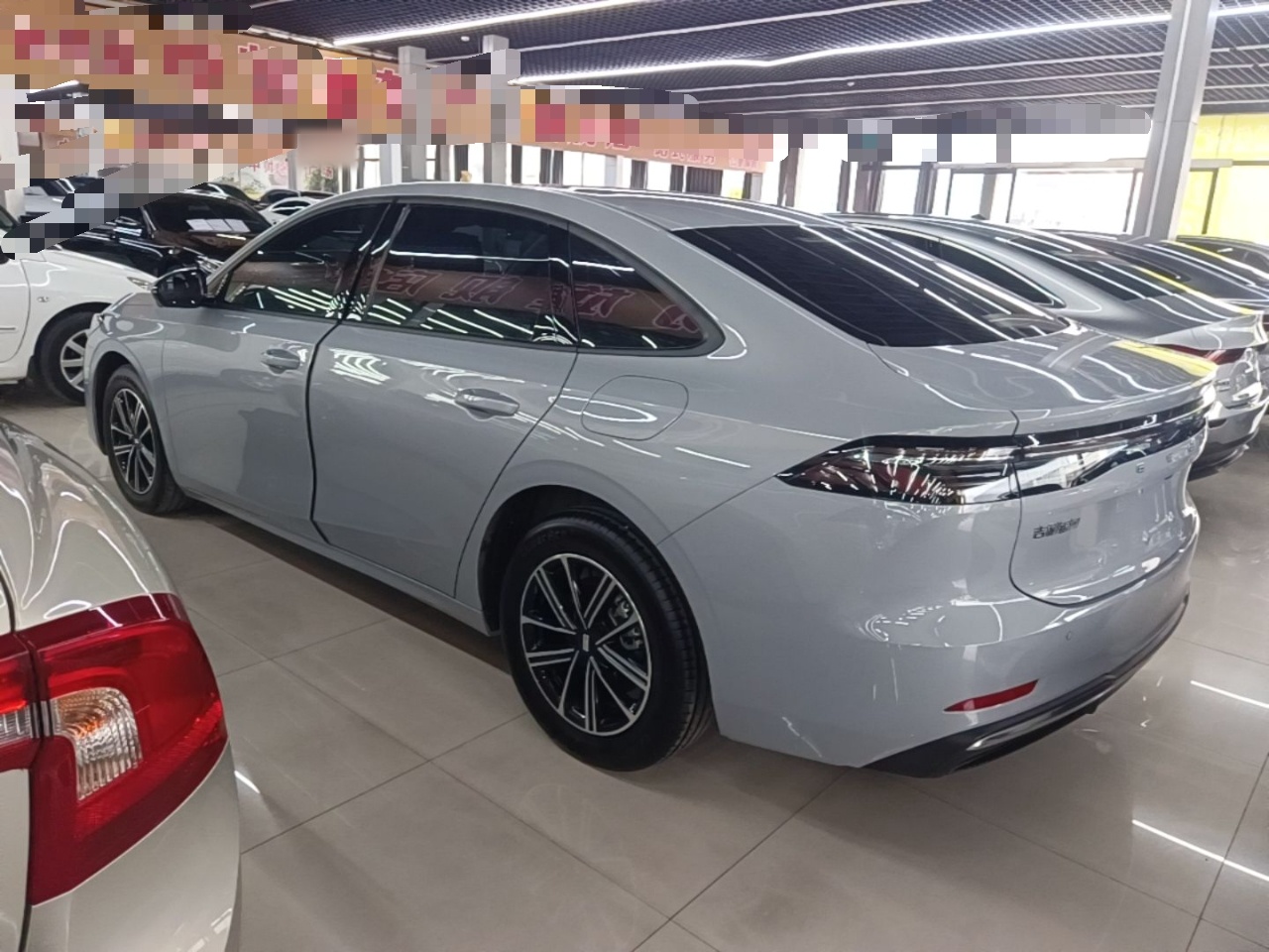 Geely Galaxy A7 2025 Model EM-i 70km Luxury Edition — снимка 4