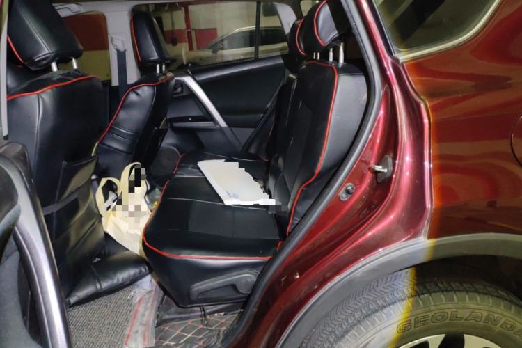 Used Toyota RAV4 2016 2.0L CVT Two-Wheel Drive Comfort Edition China V Standard
