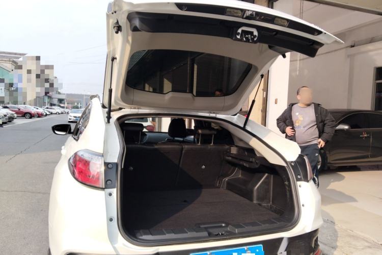 Used Venucia T90 2017 2.0L Manual ZhiShang Edition
