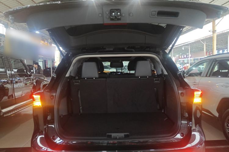 Used Toyota Highlander 2024 2.5L Smart Electric Hybrid Dual-Motor Two-Wheel Drive Luxury Version 7 Seats