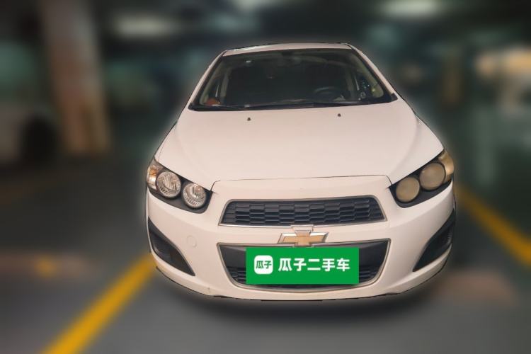 Used Chevrolet Aveo Sonic 2014 Sedan 1.4 SL MT Comfort Edition
