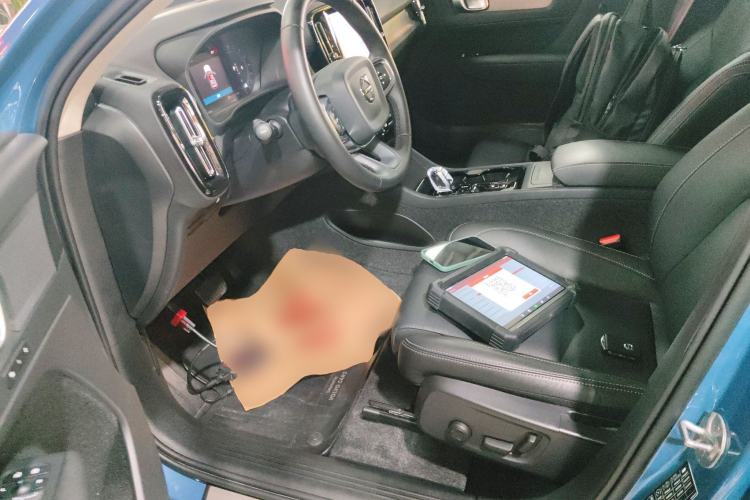 Used Volvo XC40 2024 B4 4x4 Smart Luxury Edition
