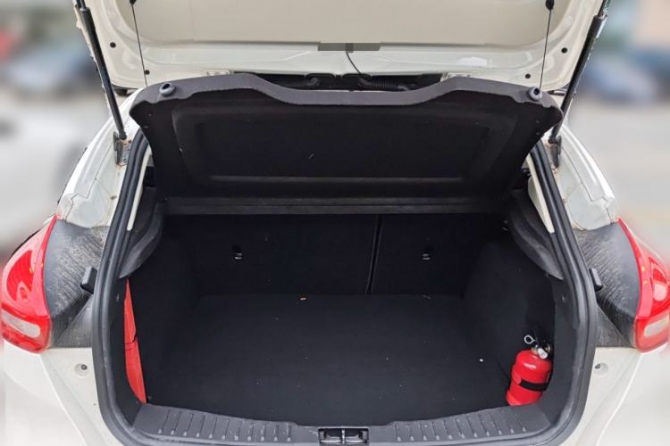 Used Ford Focus 2018 Hatchback Classic 1.6L Automatic Comfort Plus SmartDrive Edition
