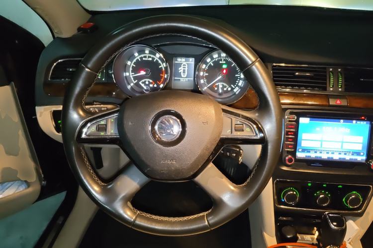 Used Skoda Superb 2013 1.8TSI Automatic MingShi Edition