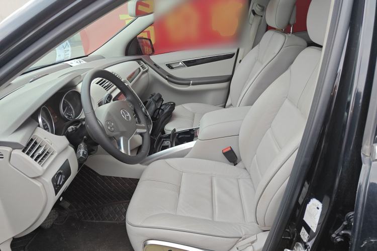 Used Mercedes-Benz R-Class 2017 R 320 4MATIC Business Edition Prestige Model Left Front Seat