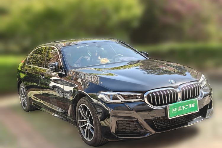 Used BMW 5 Series New Energy 2022 Second Facelift 535Le M Sport Package Front Right 45 Deg