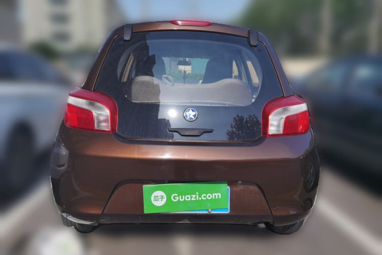 Used Venucia R30 2014 1.2L Manual Enjoyment Edition
