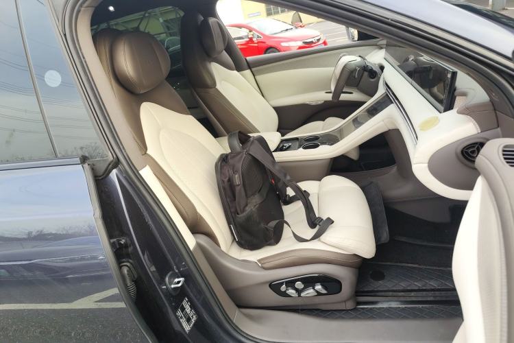 Used IM LS7 2023 90 kWh Elite Rear-Drive Version
