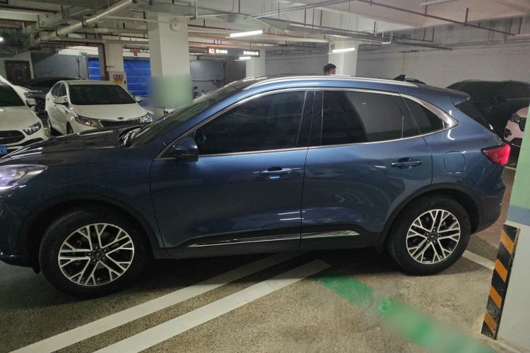 Used Ford Escape 2020 EcoBoost 245 Two-Wheel-Drive Titanium Edition
