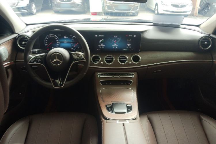 Used Mercedes-Benz E-Class 2023 Updated E 300 L Luxury Edition Center Console