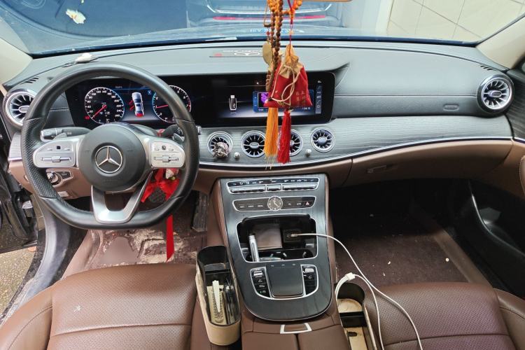 Used Mercedes-Benz E-Class 2020 Restyled E 300 L Sporty and Stylish Edition Center Console