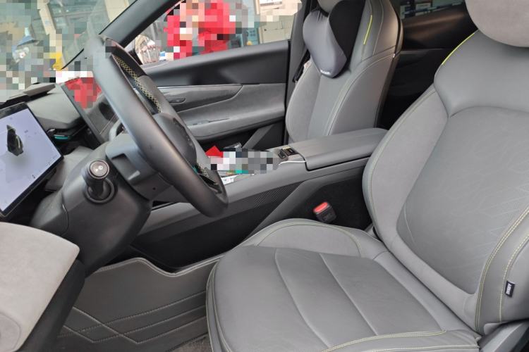 Used Lynk & Co 08 EM-P 2023 120km Long-Range Halo
