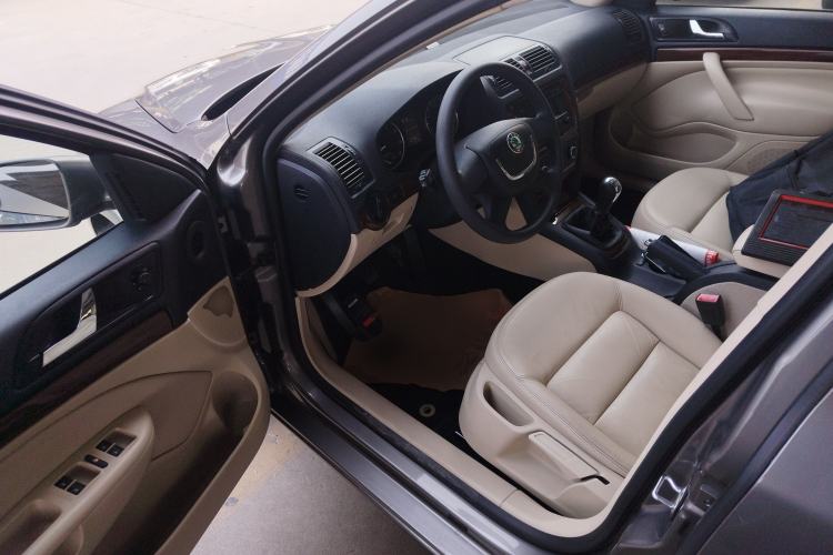 Used Skoda Octavia 2012 1.4TSI Manual - Yijun Edition Driver Seat