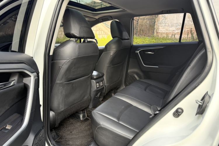 Used Toyota RAV4 2020 2.0L CVT Two-Wheel Drive Fashion PLUS Edition