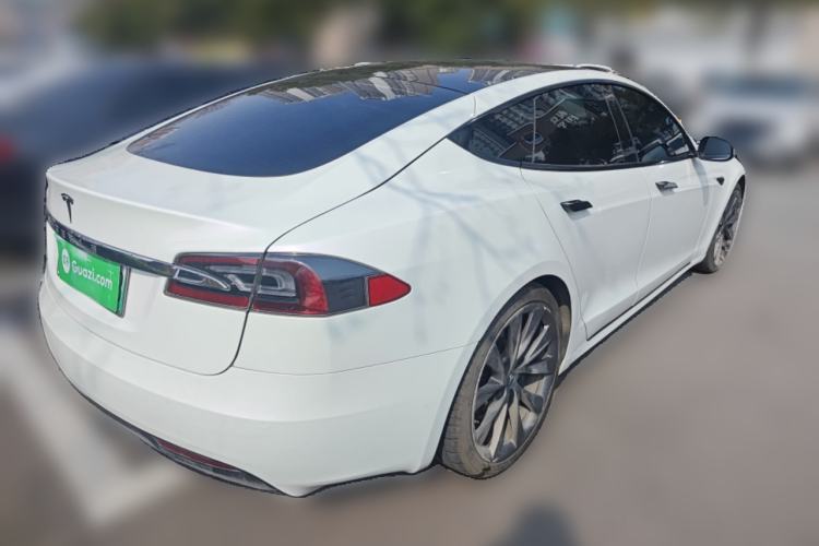 Used Tesla Model S 2019 Long-Range Version

