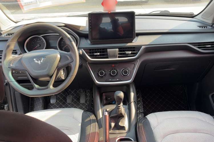 Used Wuling Hongguang S3 2018 1.5L Manual Standard Version China V Standard